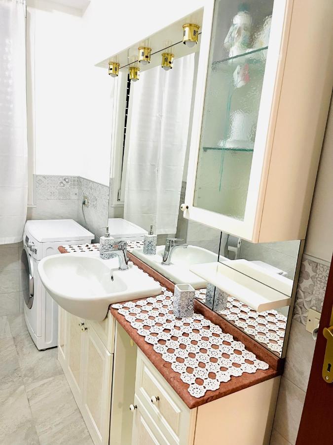 Grazioso Bilocale A 100 Mt Dalla Metropolitana 세스토 산 지오반니 외부 사진