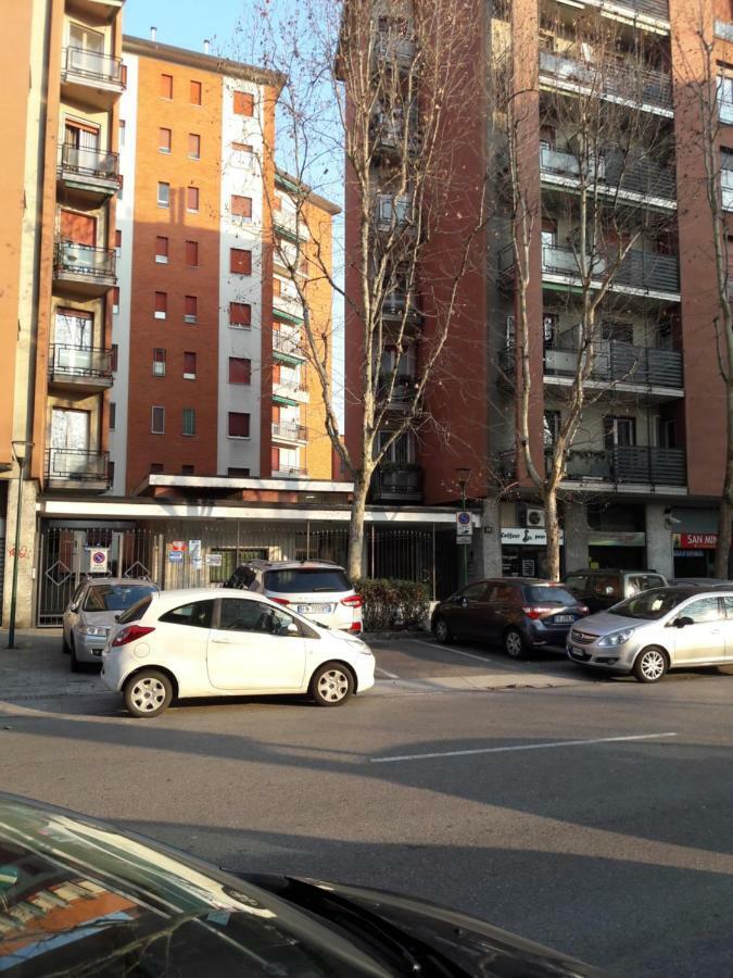 Grazioso Bilocale A 100 Mt Dalla Metropolitana 세스토 산 지오반니 외부 사진